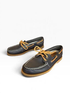 Sperry Angelfish 2-Eye Boat Shoes in Navy Leather size 6.5 Deck Driving Preppy